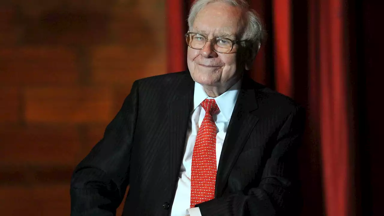 Bidder shells out $19 million for lunch with Warren Buffett; benefits GLIDE Foundation