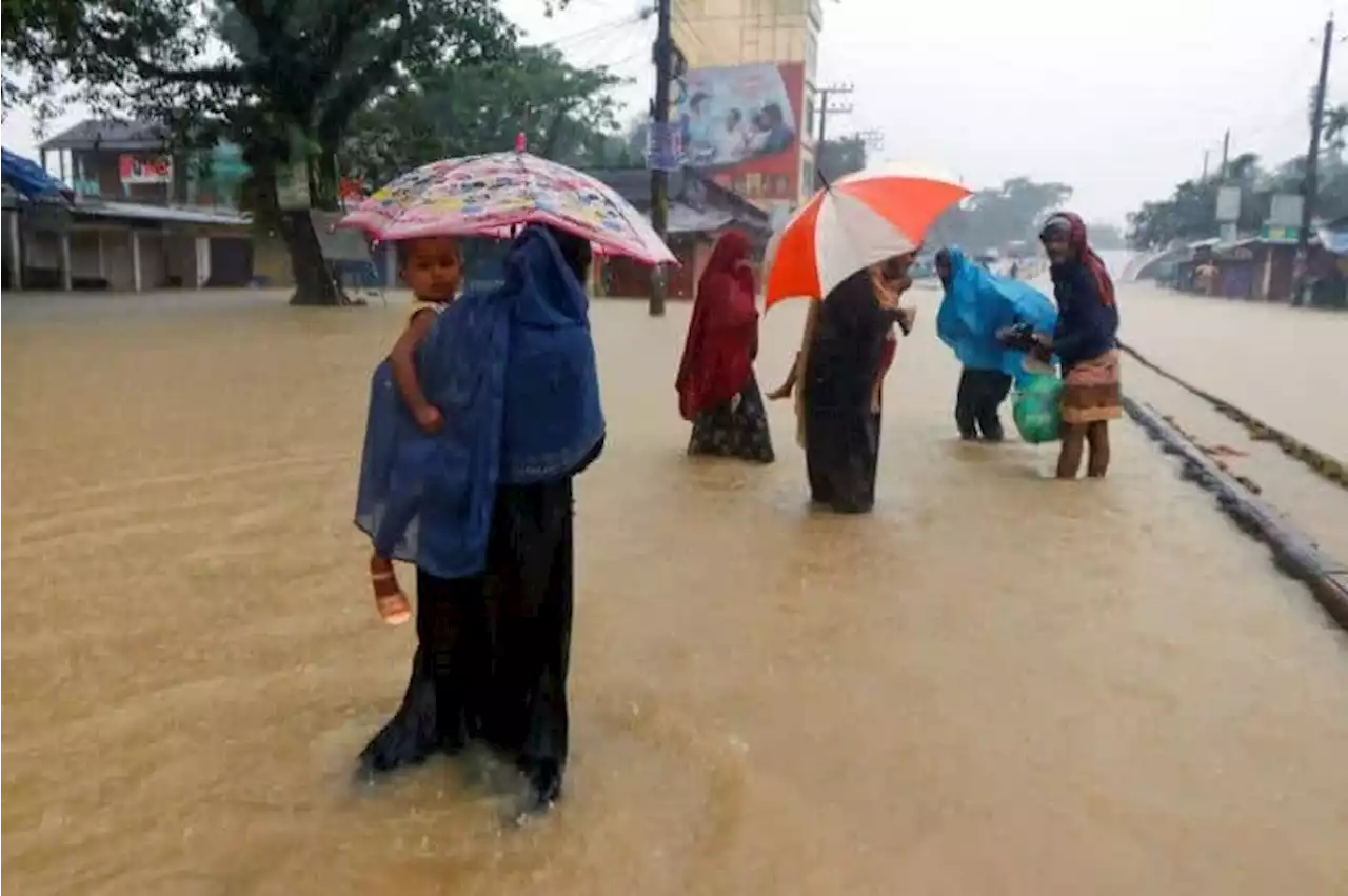 59 dead, millions stranded as floods hit Bangladesh, India