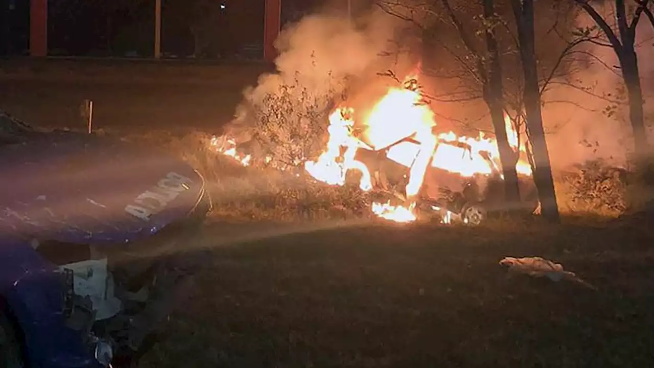 Chocó borracho contra un patrullero y se prendió fuego