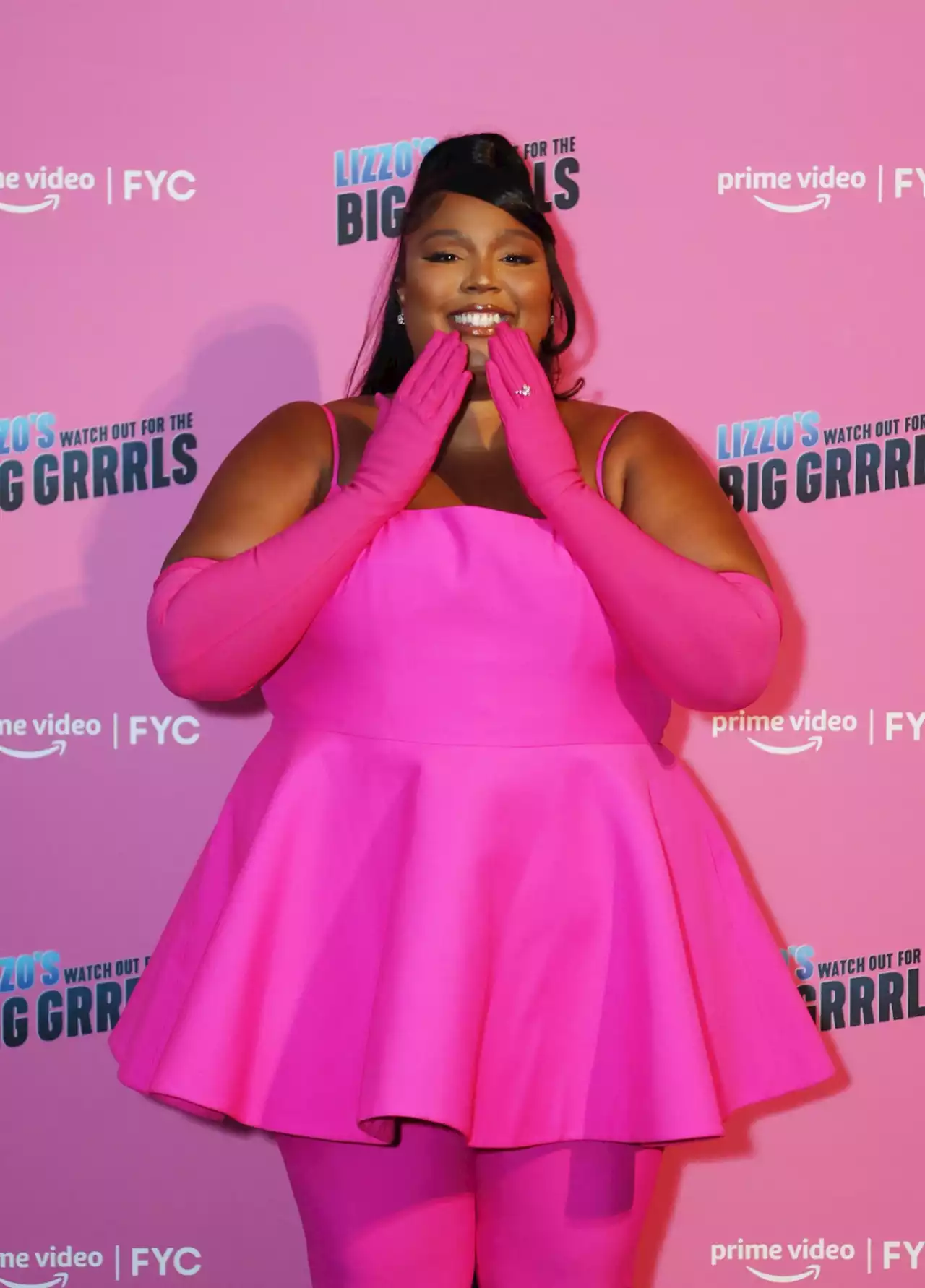 Lizzo’s New Hot Pink Hair Demands Your Attention