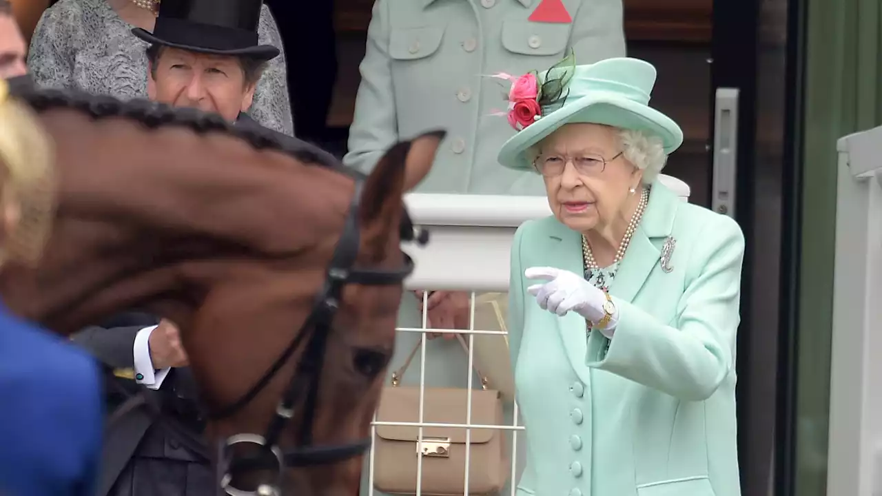 La Regina salta la Royal Ascot: E' la prima volta dall'incoronazione