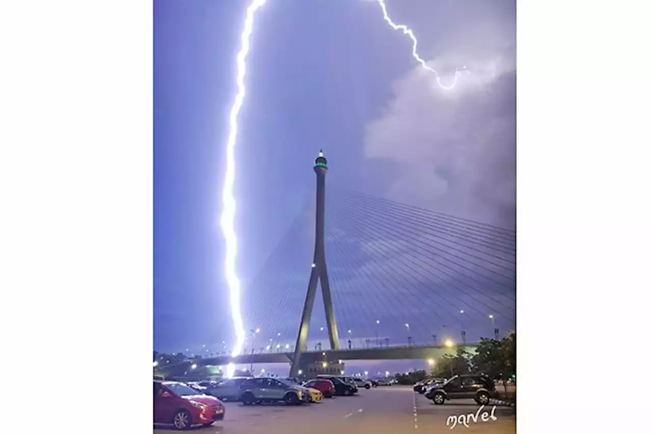 Lightning photo goes viral in Brunei