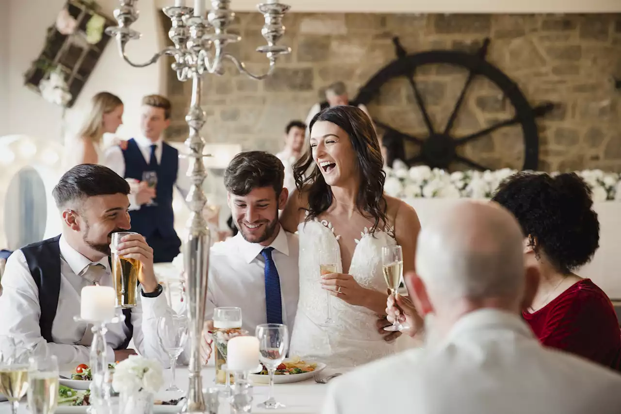 Bride with £25k wedding budget makes friends pay for ALL of it so it's 'special'