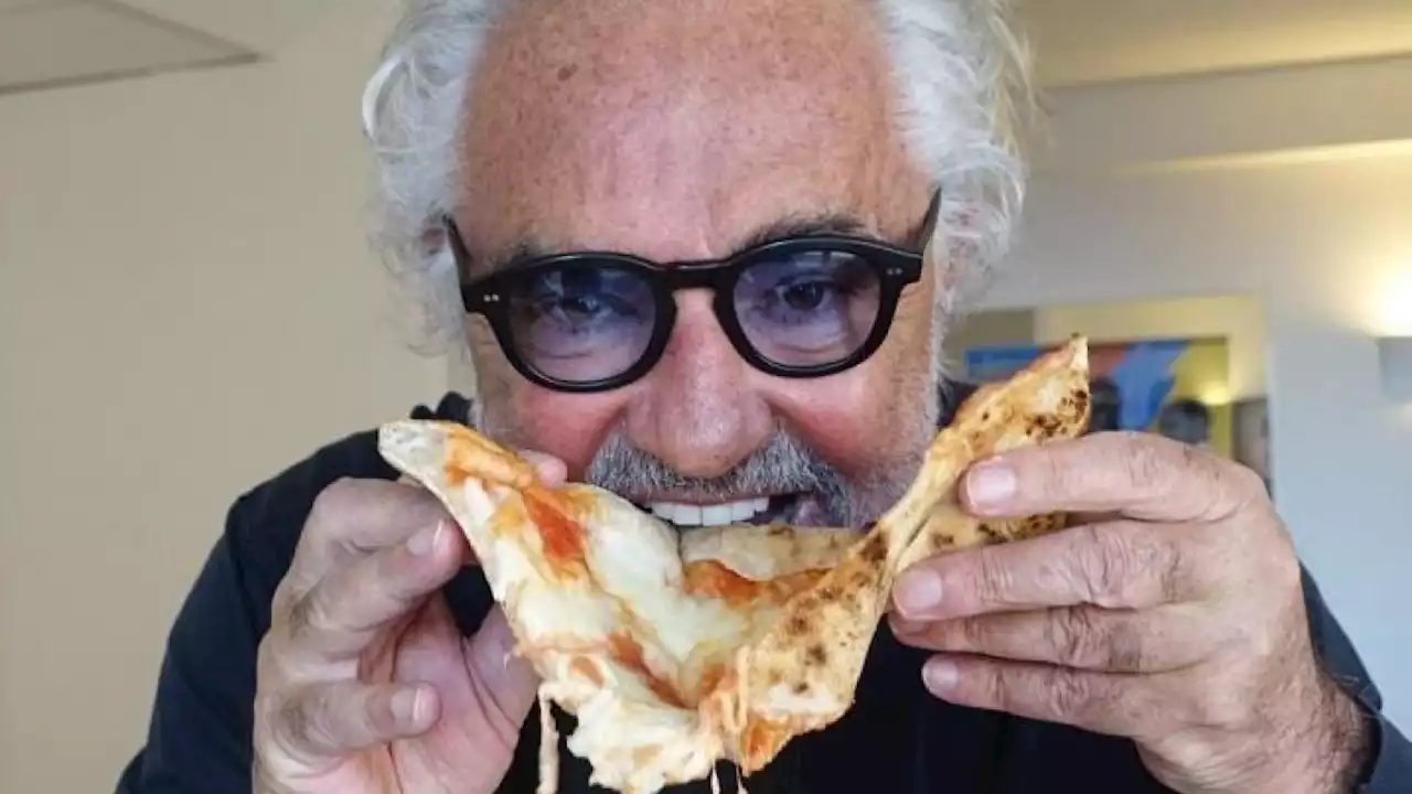 Flavio Briatore difende la sua pizza a 15 euro: «Gli altri come fanno a venderla a 4 euro? Che ingredienti usano?»