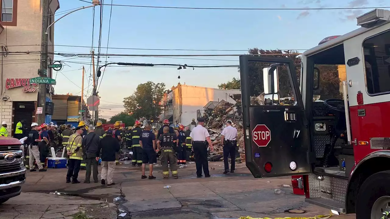 Building collapse after fire kills 1 firefighter; 5 injured