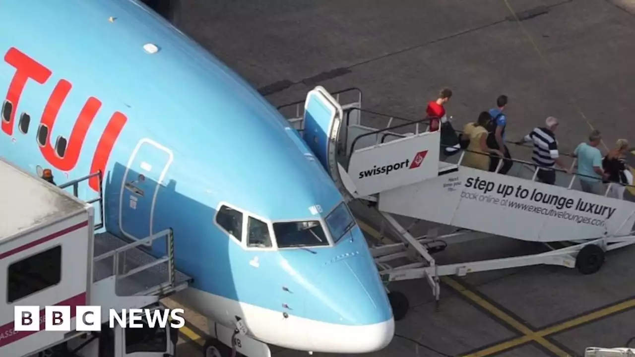 TUI: Passengers furious after flight disruption