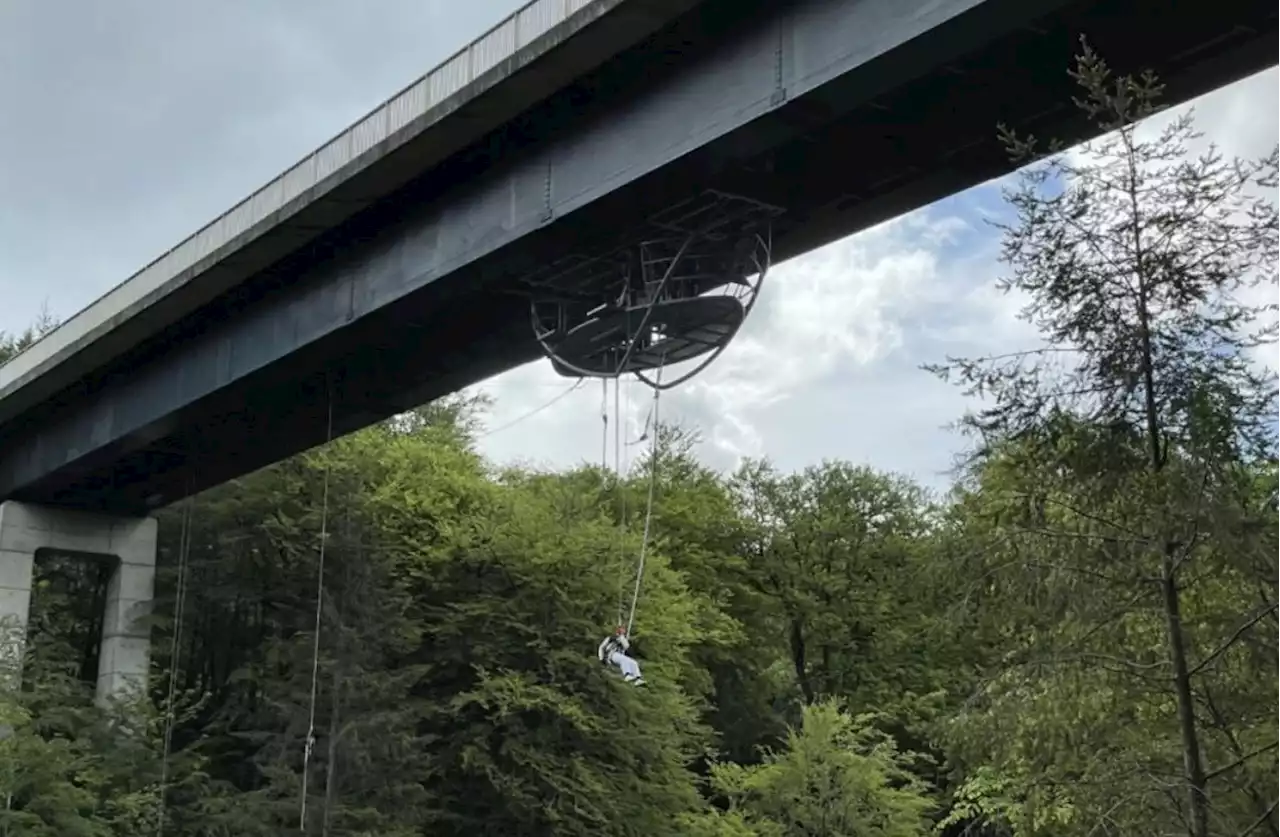 Bungee-Rekord: Mann macht 765 Sprünge binnen 24 Stunden