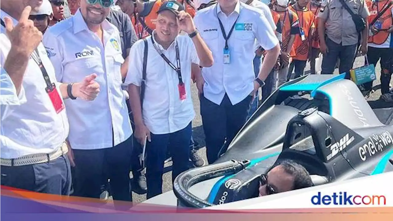 Jajal Mobil Formula E, Anies: Nyetir Formula E Lebih Rumit dari F1