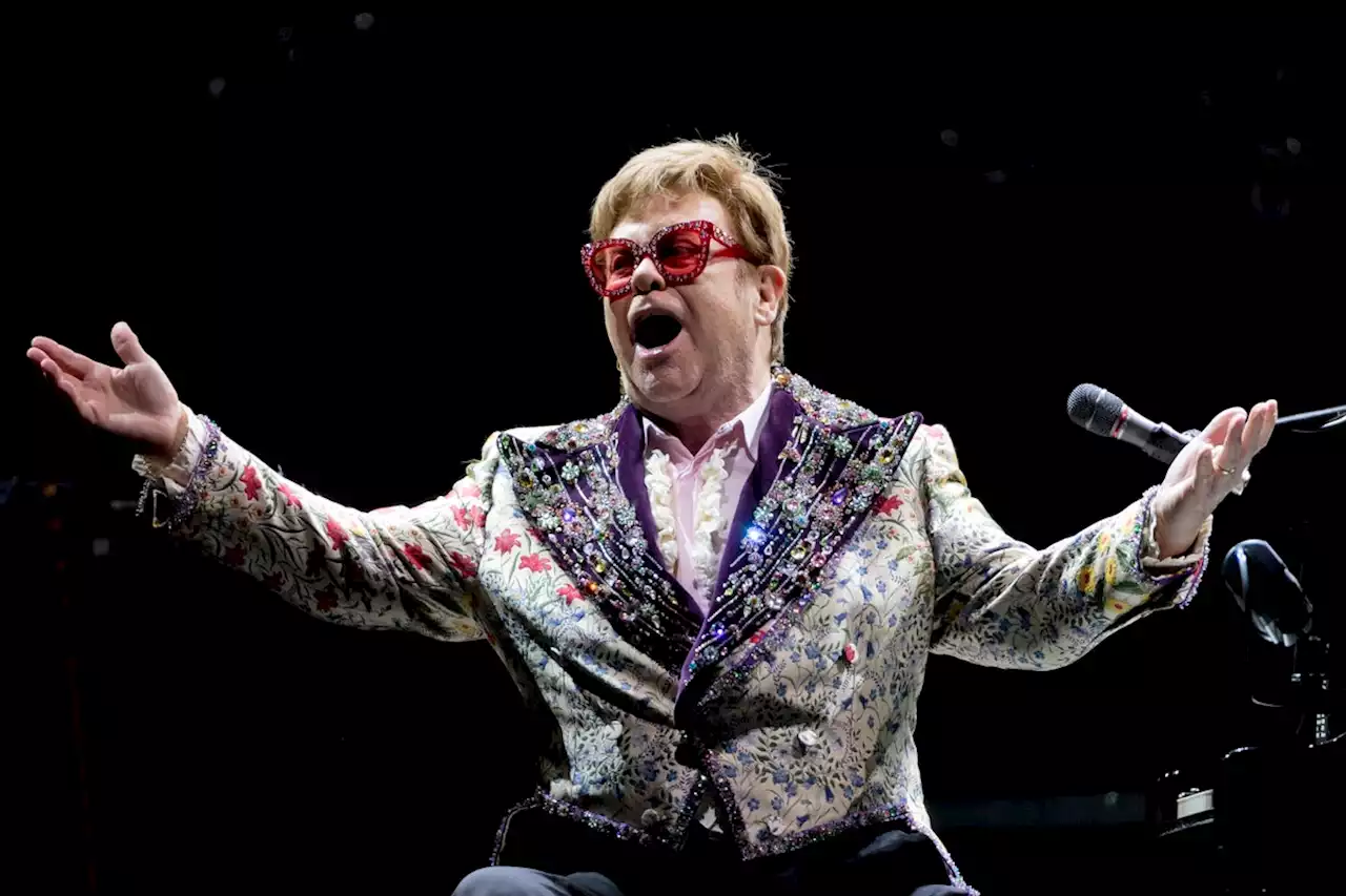 Elton John ‘in top health’ after being spotted in wheelchair