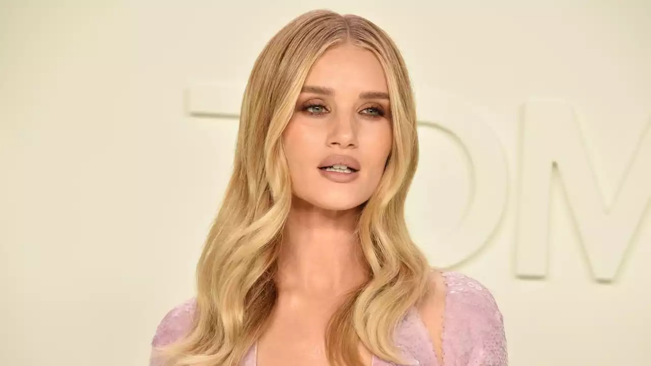 Honey Blonde Hair Inspo for Your Next Salon Refresh