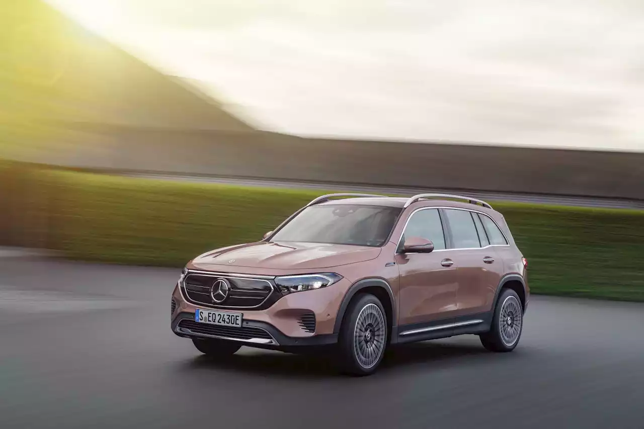 2022 Mercedes-Benz EQB electric crossover costs $55,550, on sale this summer