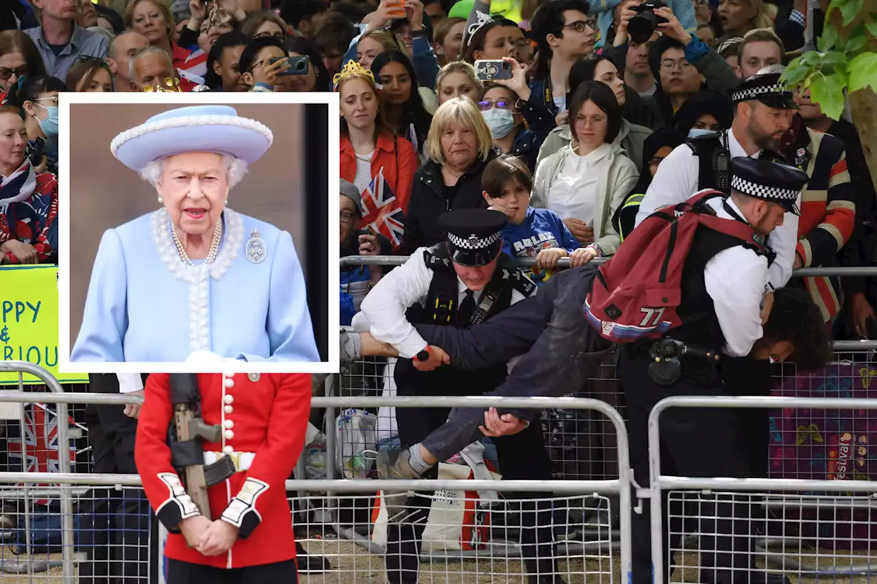 Queen's Jubilee sees protesters attempt to disrupt military parade