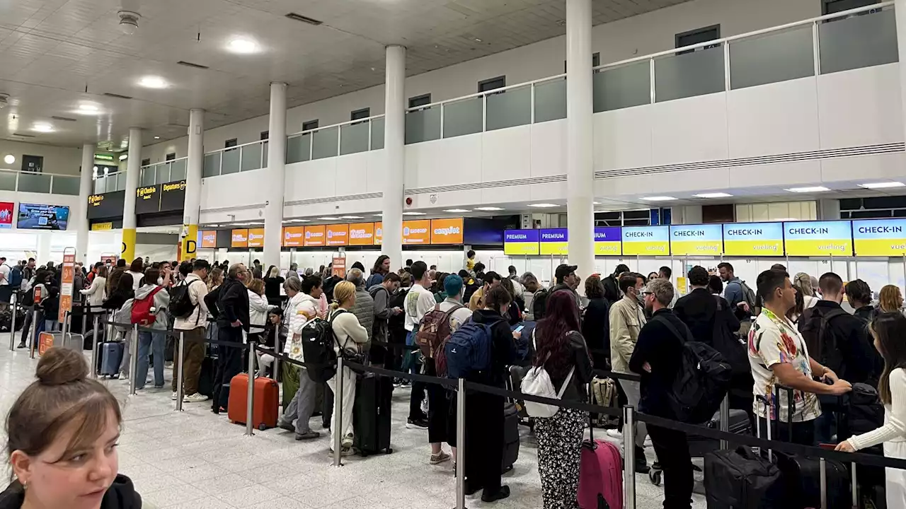 Aviation bosses must 'do their bit' to fix travel chaos, minister says