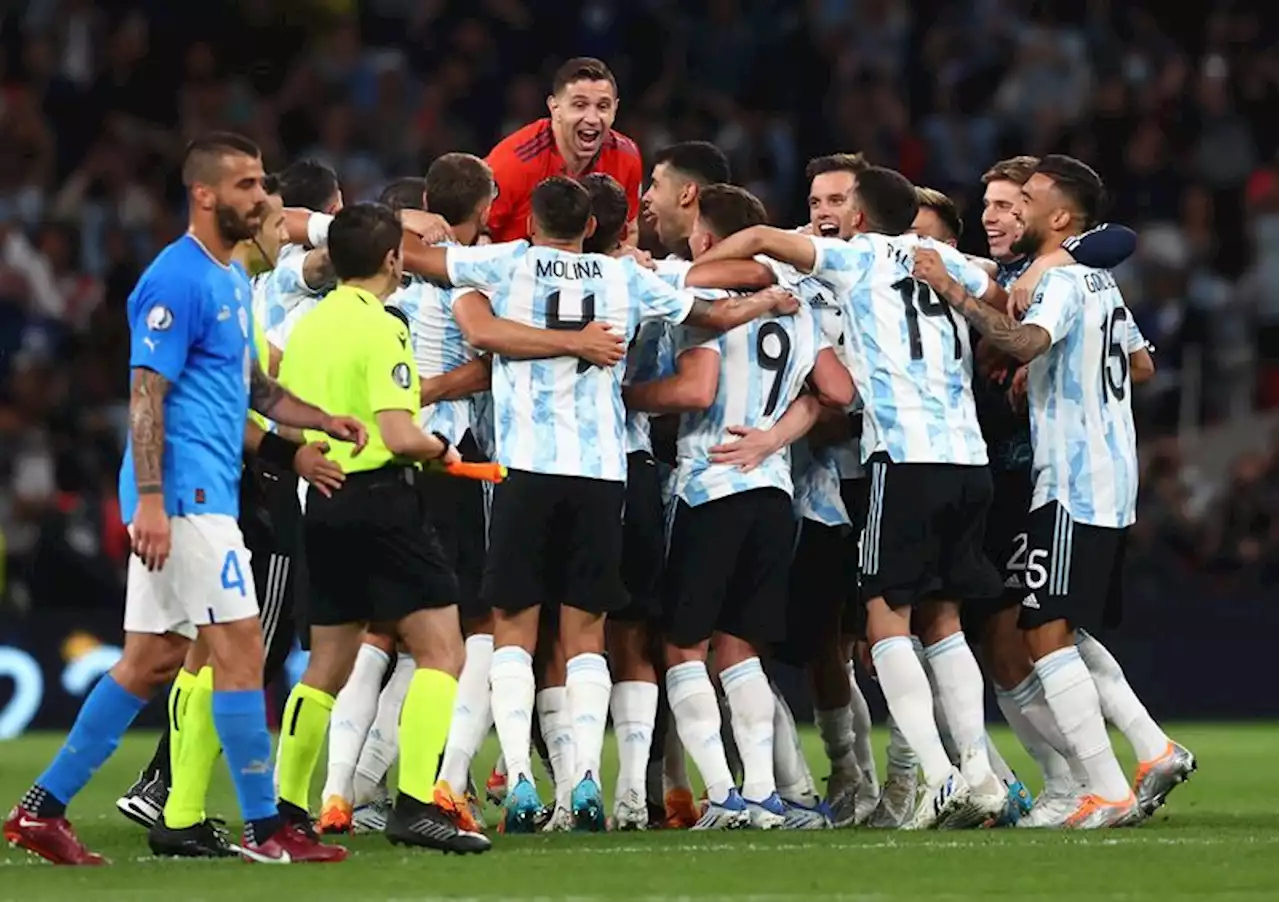 Soccer-Argentina outclass Italy to win 'Finalissima'