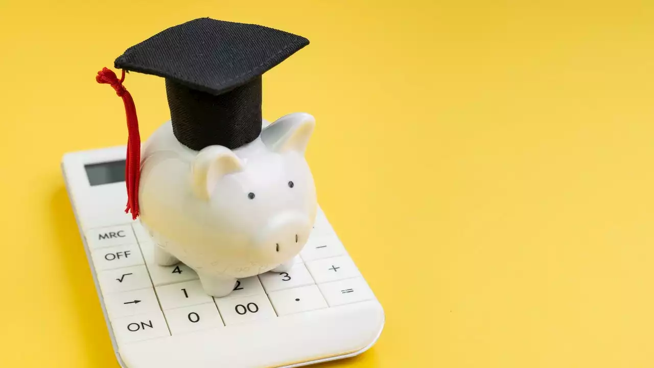 9 Non-Graduates on Dealing with Student Loan Debt