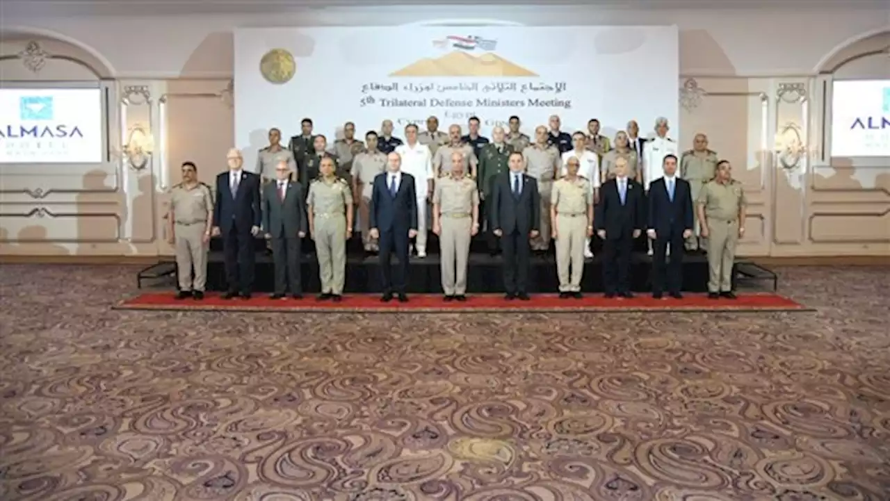 تفاصيل الاجتماع الثلاثى الخامس لوزراء دفاع مصر وقبرص واليونان.. صور