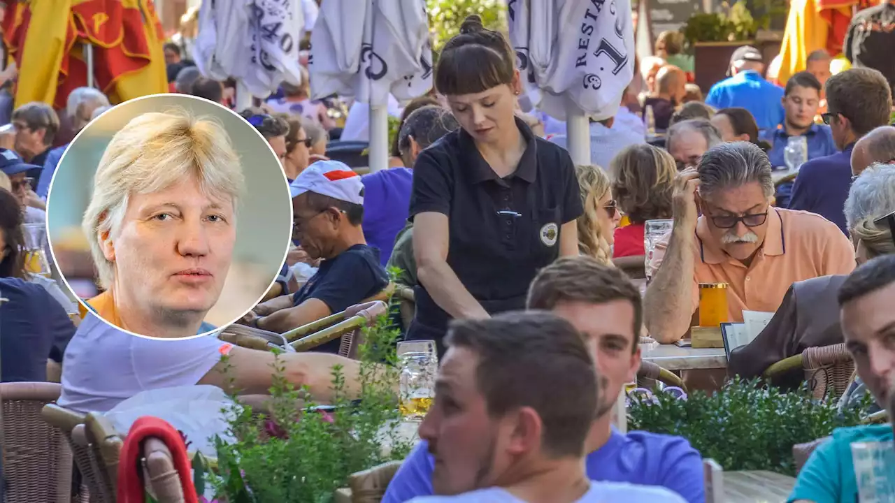 Warteschlange im Biergarten, das ist eine echte Qual - B.Z. – Die Stimme Berlins