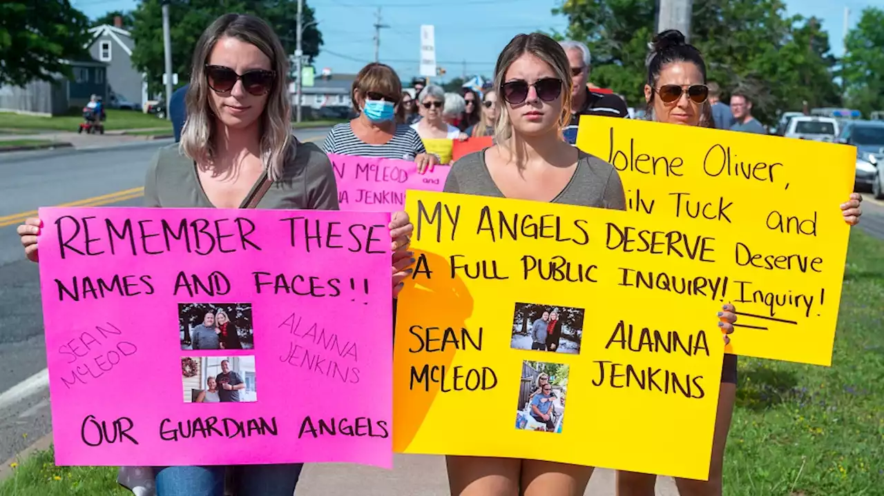 RCMP struggled to promptly inform families in aftermath of N.S. mass shooting