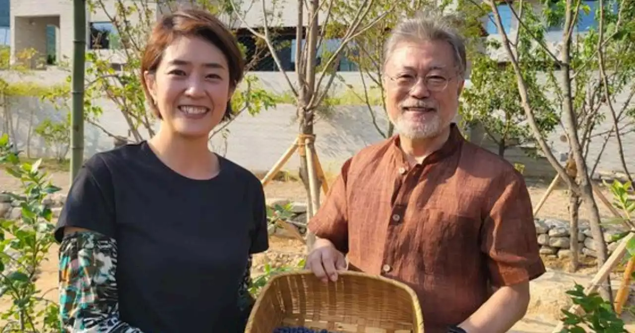 문 전 대통령 만난 고민정 '매일 욕설 들으니…블루베리 알 작더라'