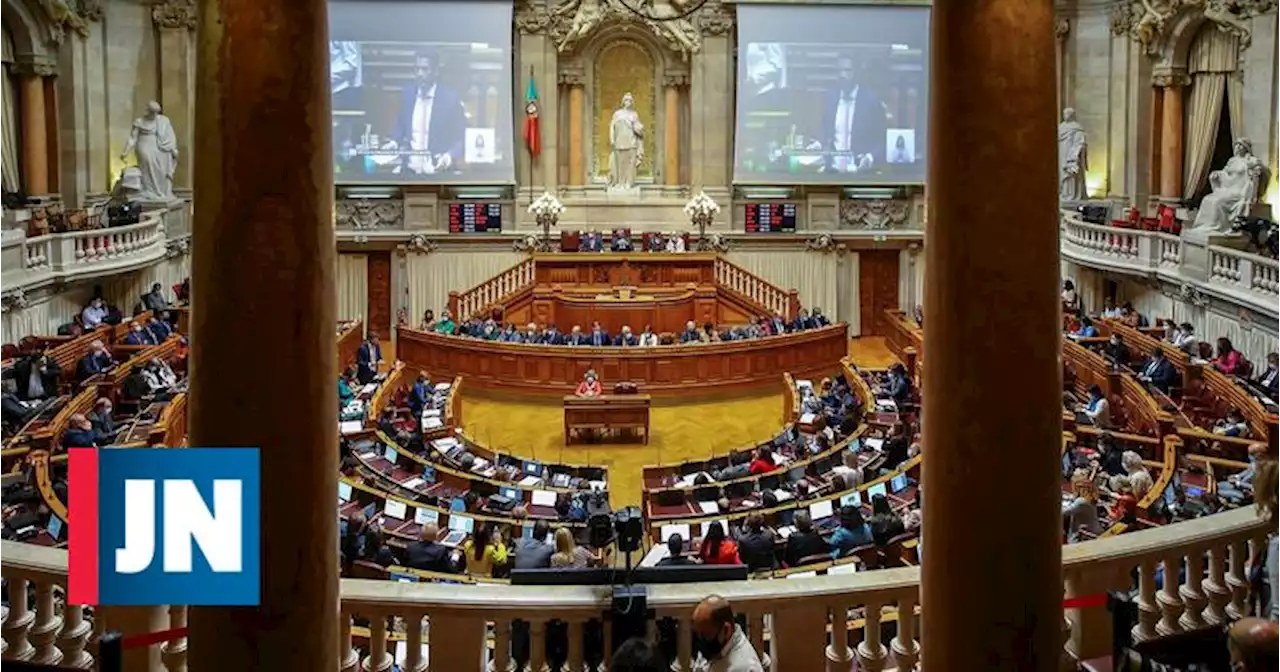 Na falta de lei, lóbis têm relações informais com os políticos