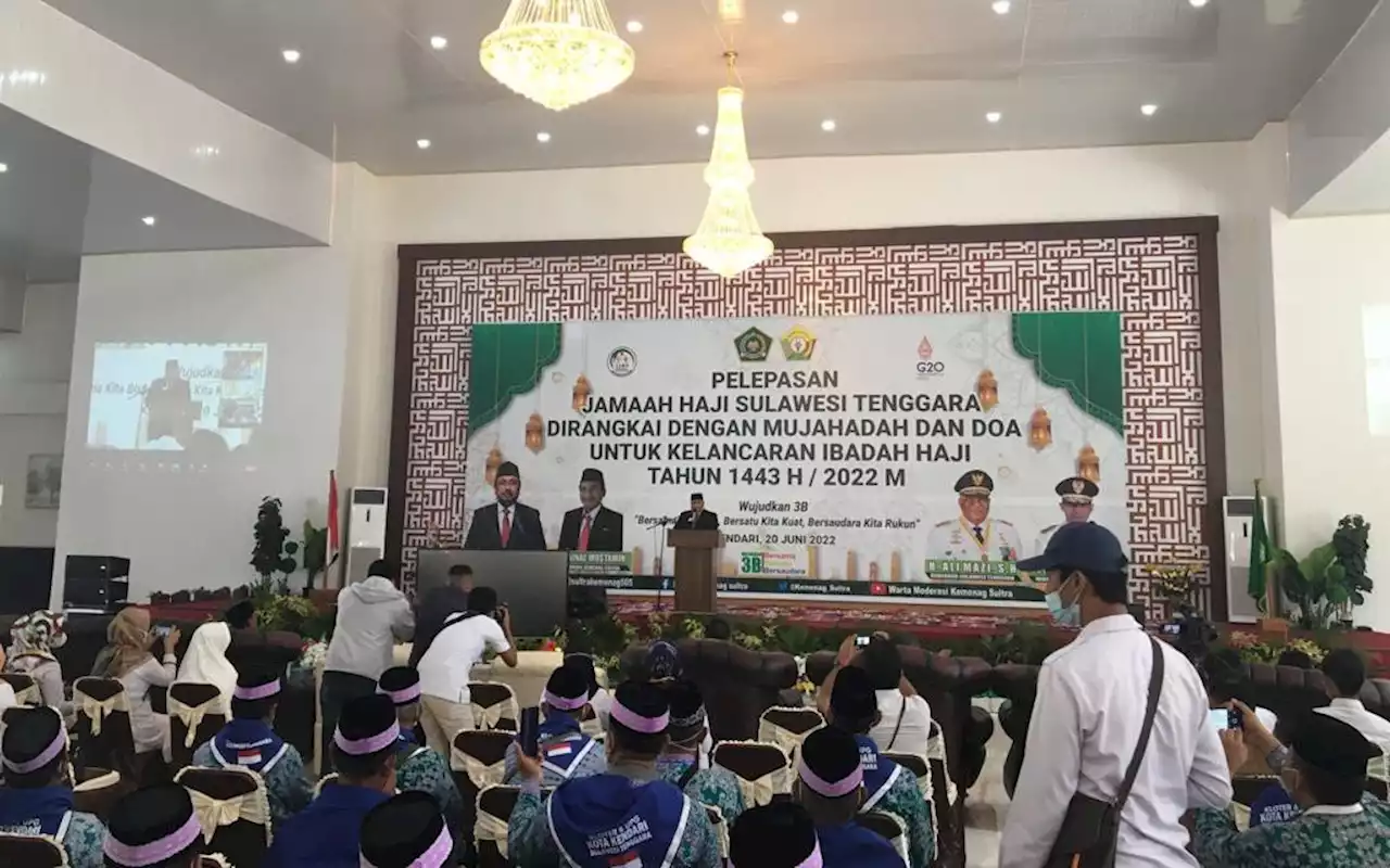 Gubernur Sultra Ali Mazi Lepas 927 Jemaah Calon Haji