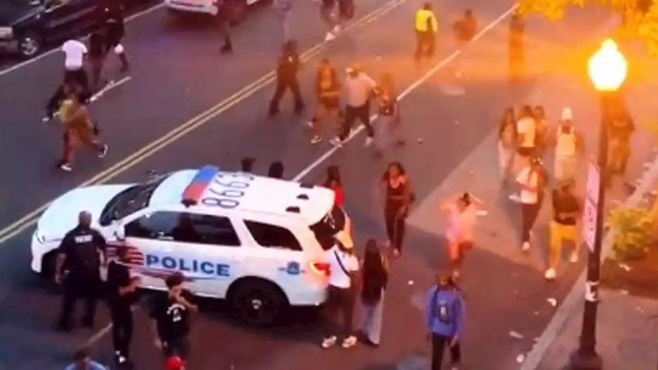 Tiroteo durante concierto en calles de Washington desata el caos; reportan heridos (VIDEOS)