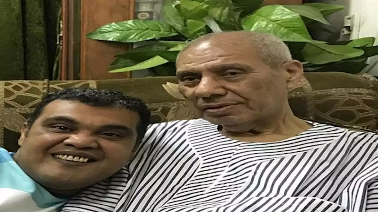 هشام ماجد وبيومي فؤاد أبرز حضور جنازة والد أحمد فتحي (صور)