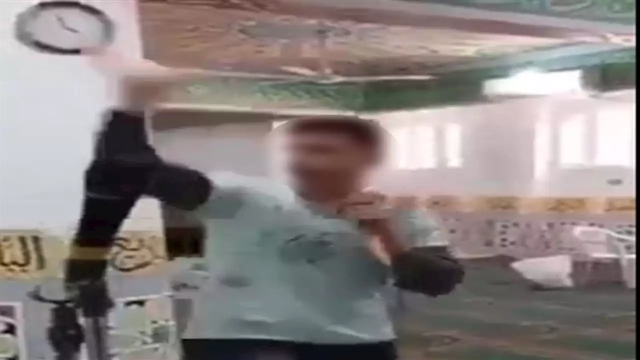 واقعة 'مهرجان داخل مسجد'.. حبس 3 متهمين 15 يومًا