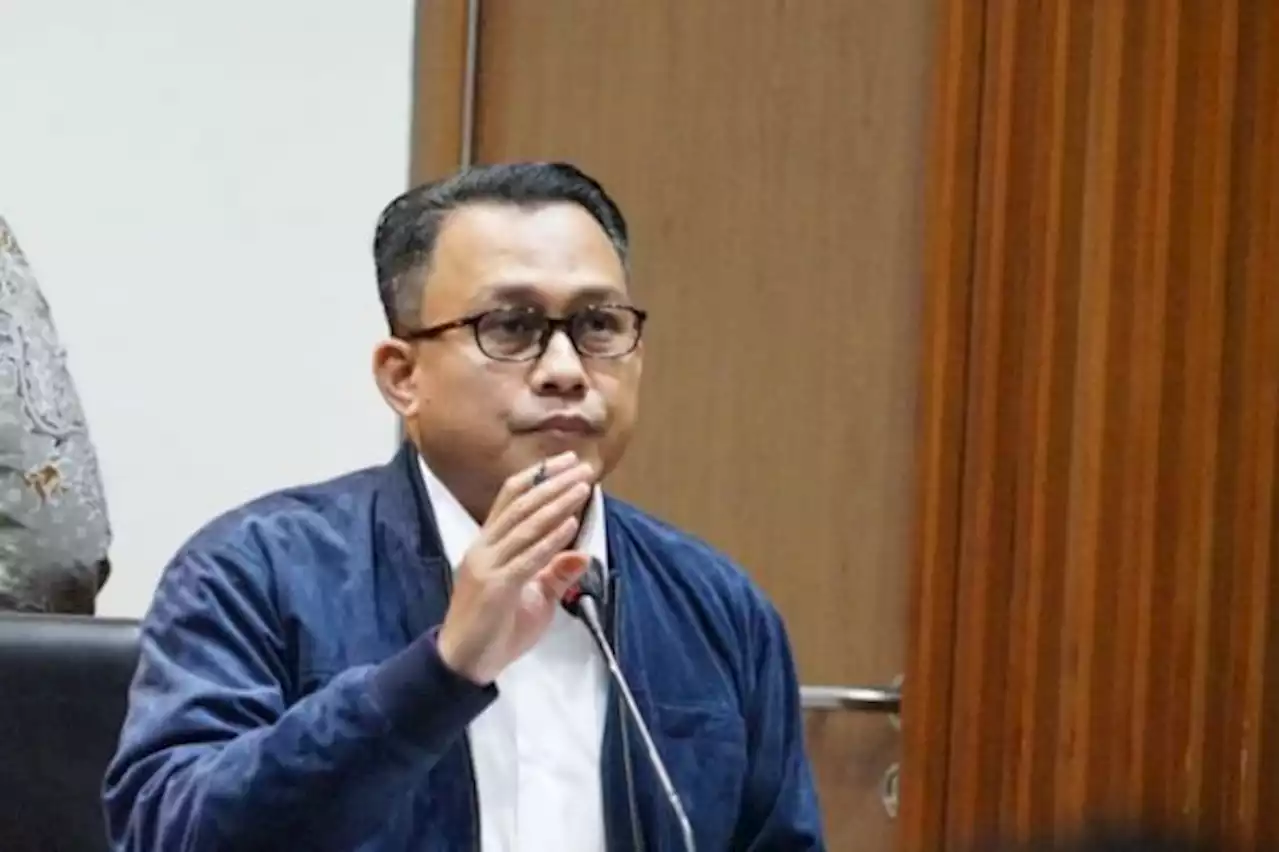 KPK Periksa Petinggi PT Antam Tbk