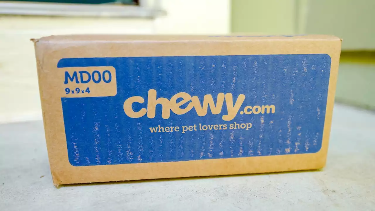 Chewy Sends Flowers to Woman Who Tried to Return Pet Food After Dog Dies