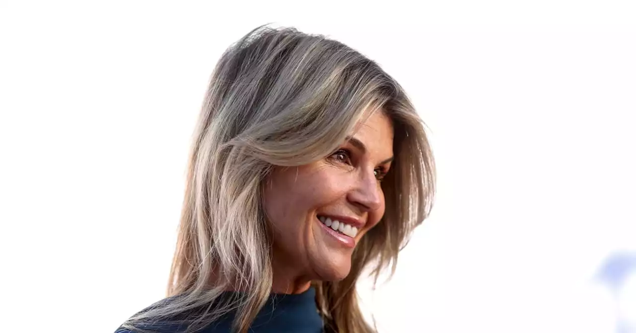 Actor Lori Loughlin appears on red carpet for first time since college admissions scandal