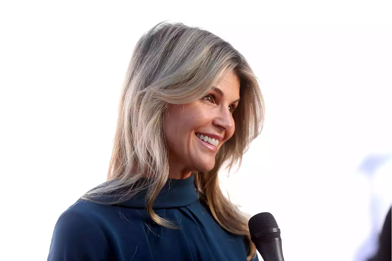 Actor Lori Loughlin Appears on Red Carpet for First Time Since College Admissions Scandal