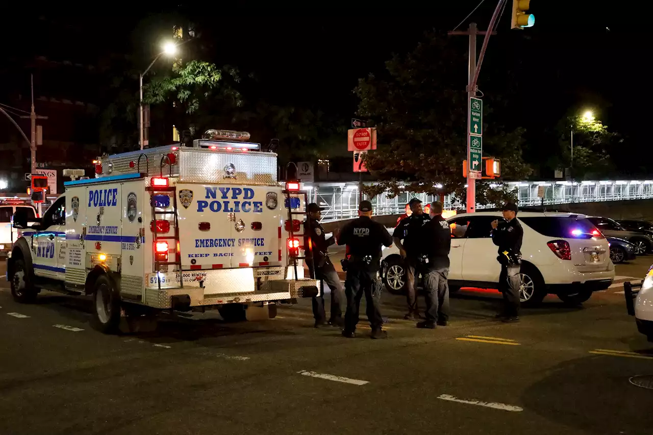 6 people injured in Harlem shooting