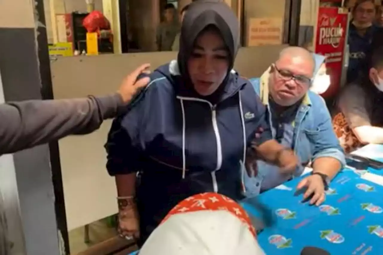 Detik-detik Keributan Razman Nasution dengan Denise Chariesta di Konferensi Pers - Pikiran-Rakyat.com