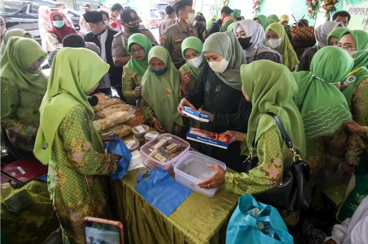 Khofifah Ajak Muslimat NU Sidoarjo Transformasi Digital UMKM |Republika Online