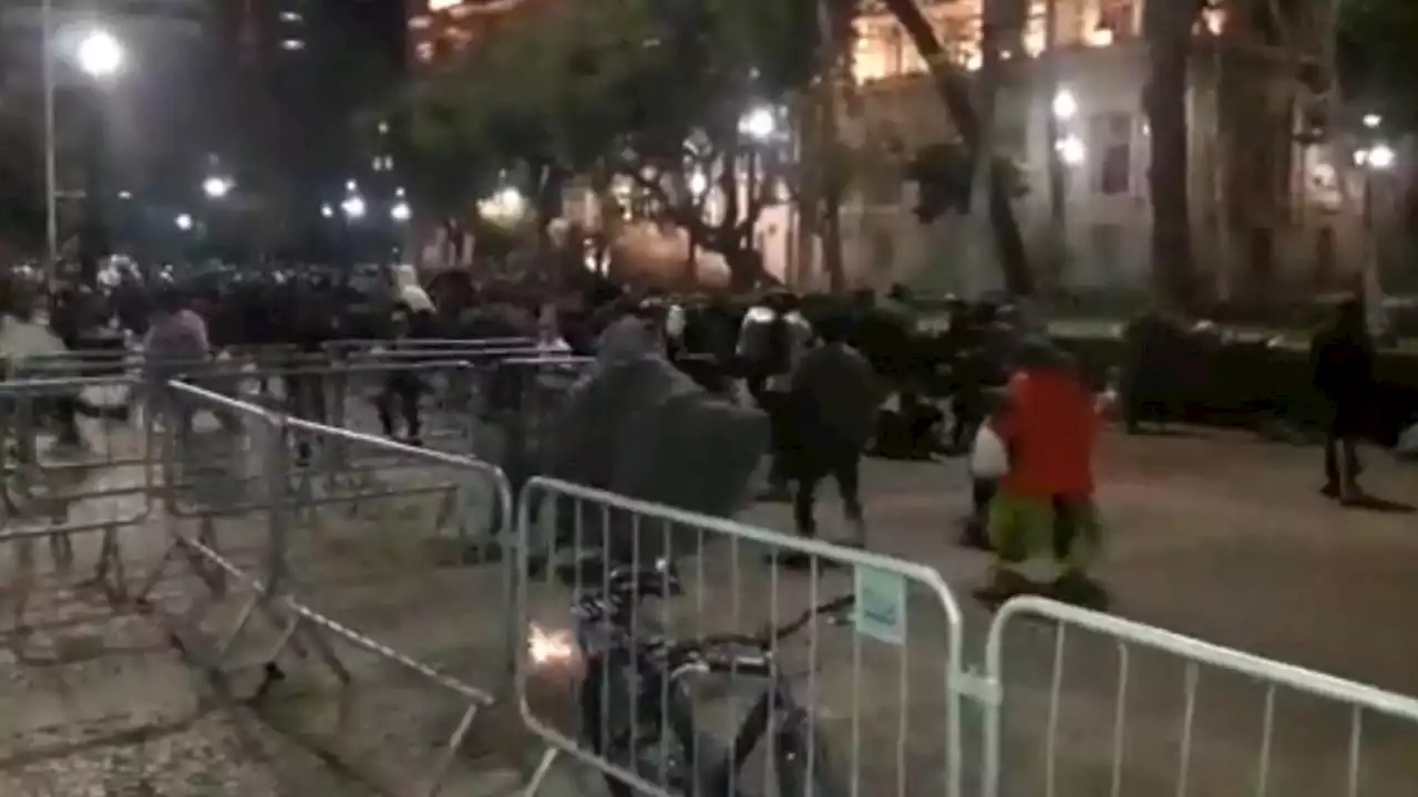 Vídeo: Bomba é jogada em moradores de rua em São Paulo - ISTOÉ Independente