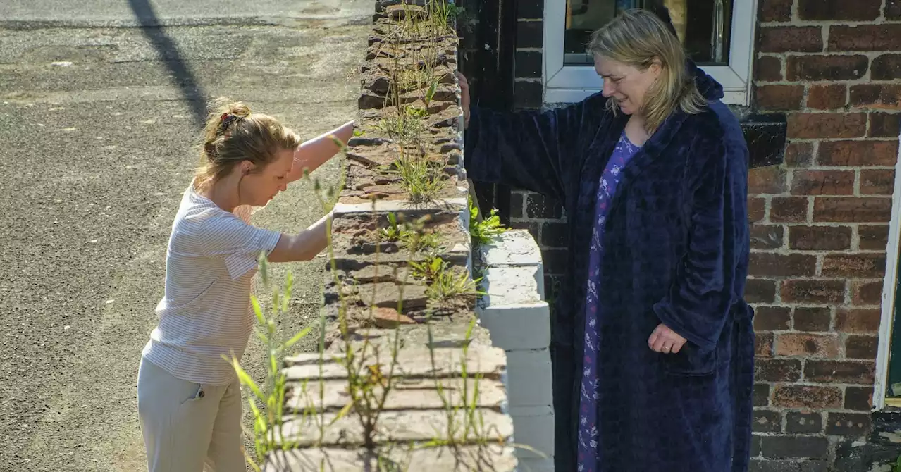 This sisterly bond in Sherwood is one of the most tense and important aspects of the series