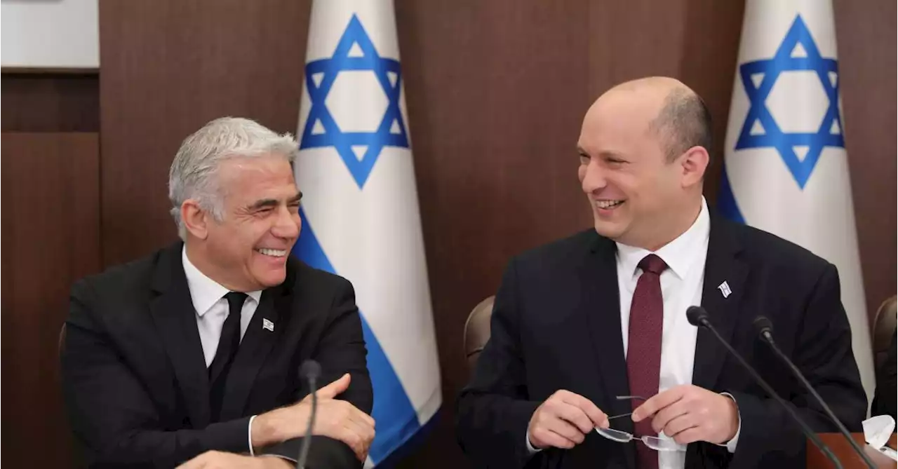 Naftali Bennett l’affirme, le chef de la diplomatie Yaïr Lapid sera «bientôt le Premier ministre»