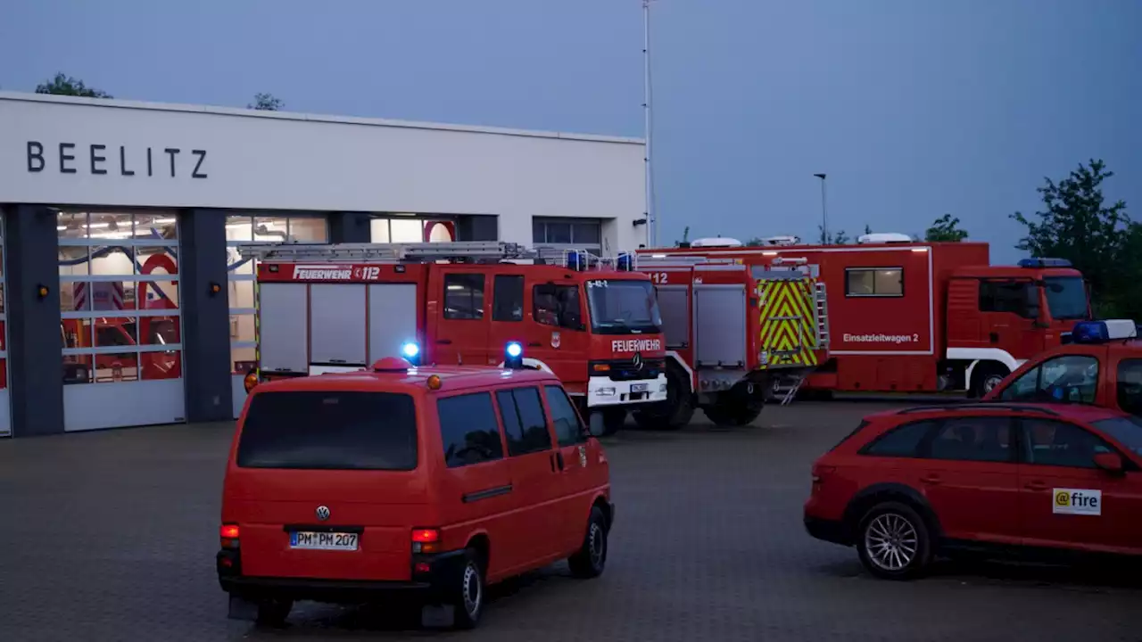 Waldbrände in Brandenburg: Regen erleichtert die Löscharbeiten