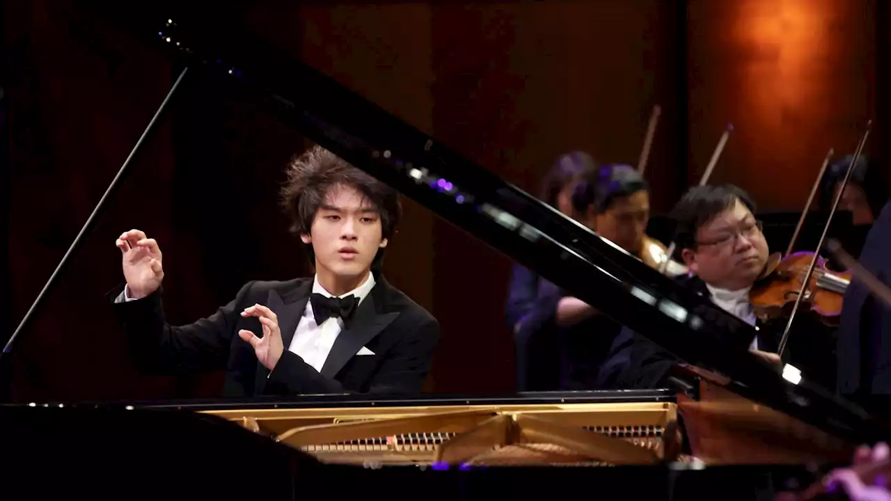 Pianist, 18, from South Korea wins Van Cliburn competition