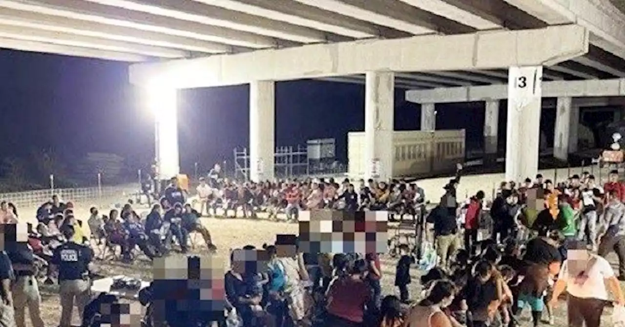 Multiple Large Migrant Groups Apprehended in South Texas Border Sector