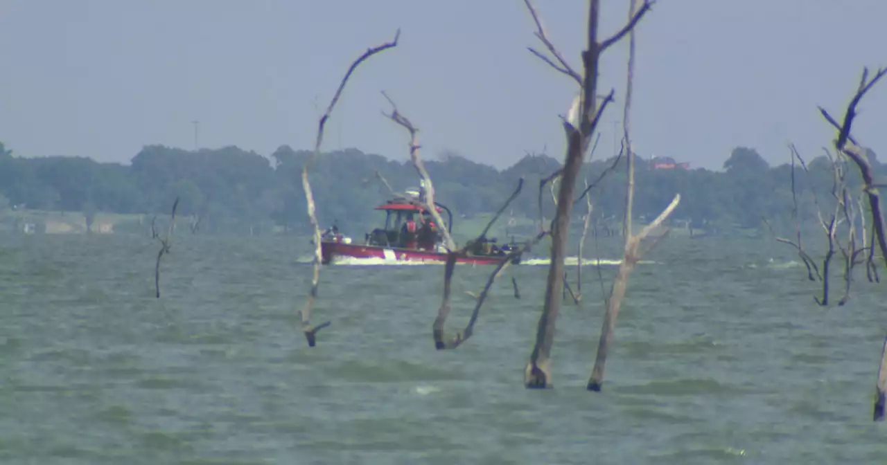 3 men dead after small boat overturns on Lake Lavon