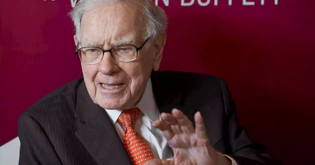 Anonymous bidder shells out record $19 million for lunch with Warren Buffett