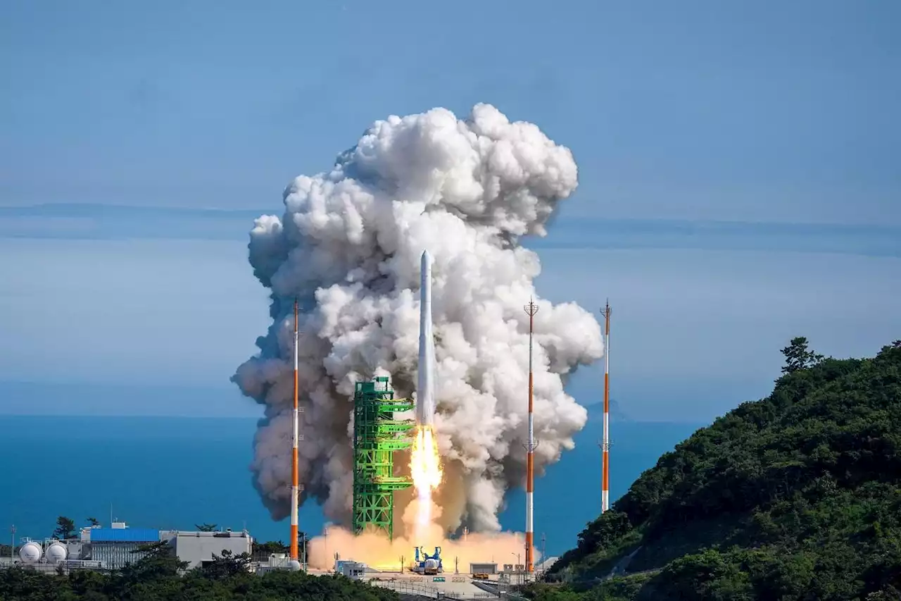 South Korea launches domestically developed space rocket