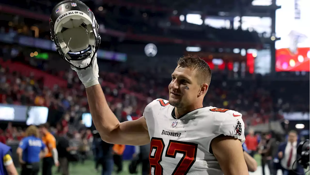 Rob Gronkowski Announces Retirement From NFL in Lengthy Instagram Post