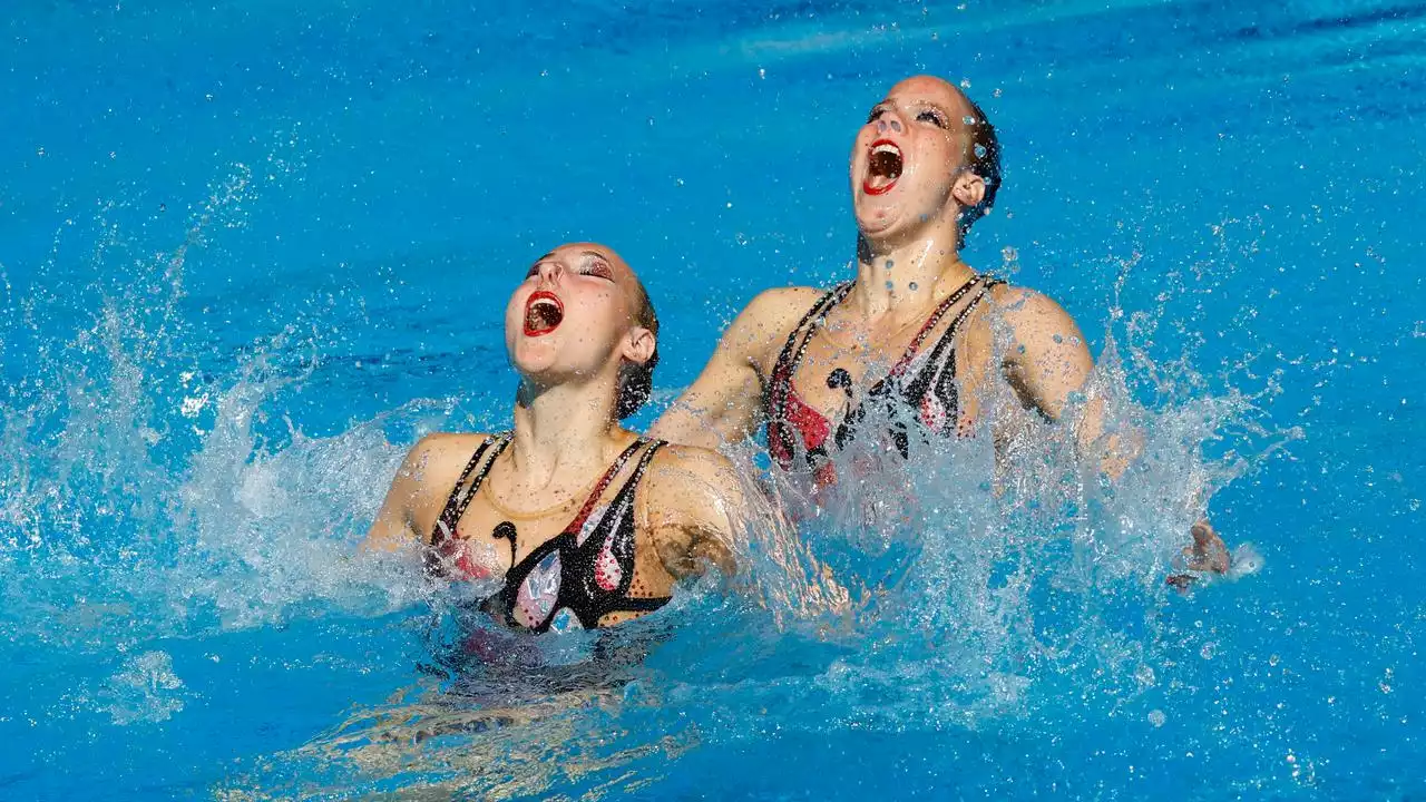 Synchroonzwemsters De Brouwer en Steenbeek bereiken opnieuw finale op WK