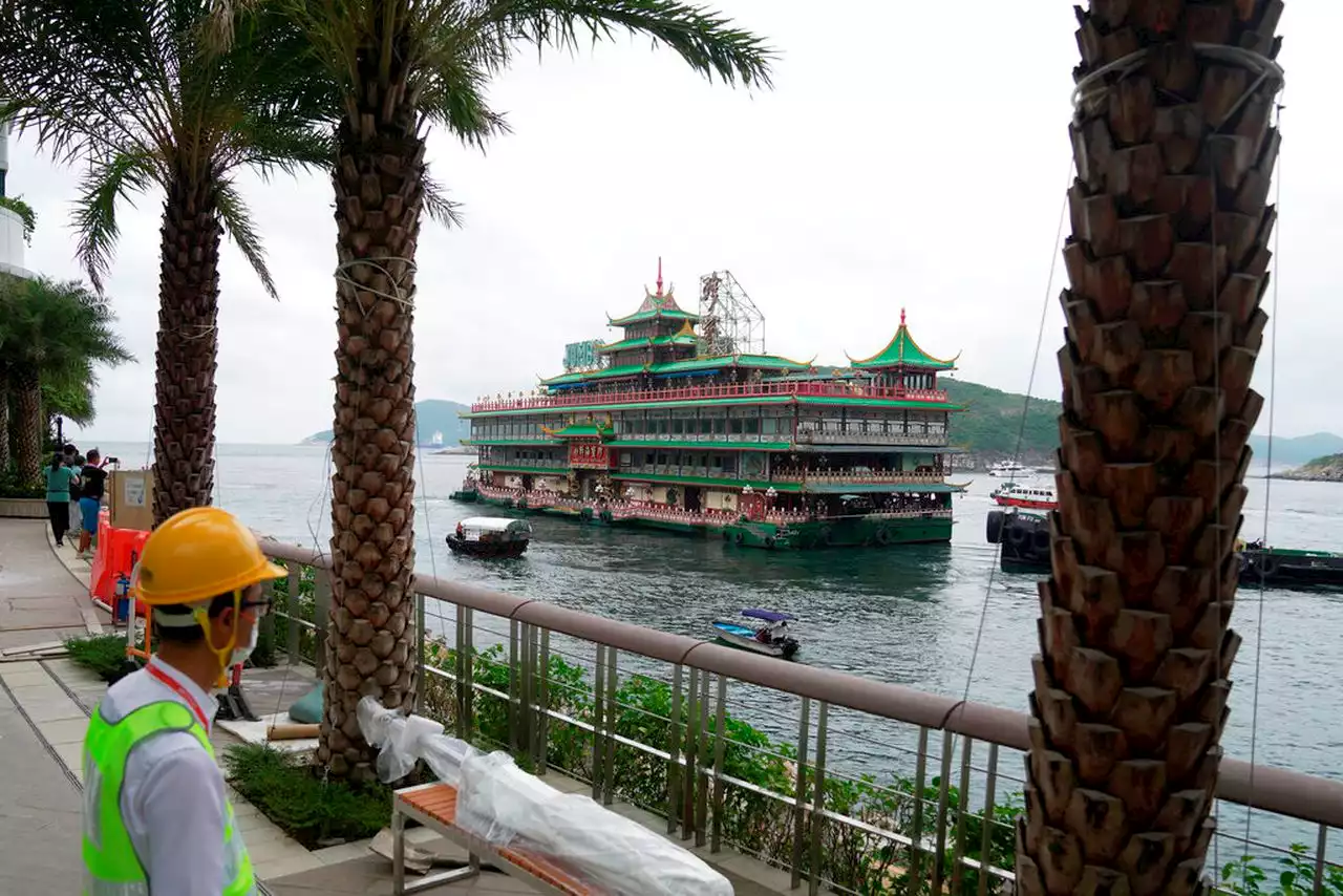 Iconic Jumbo Floating Restaurant capsizes at sea