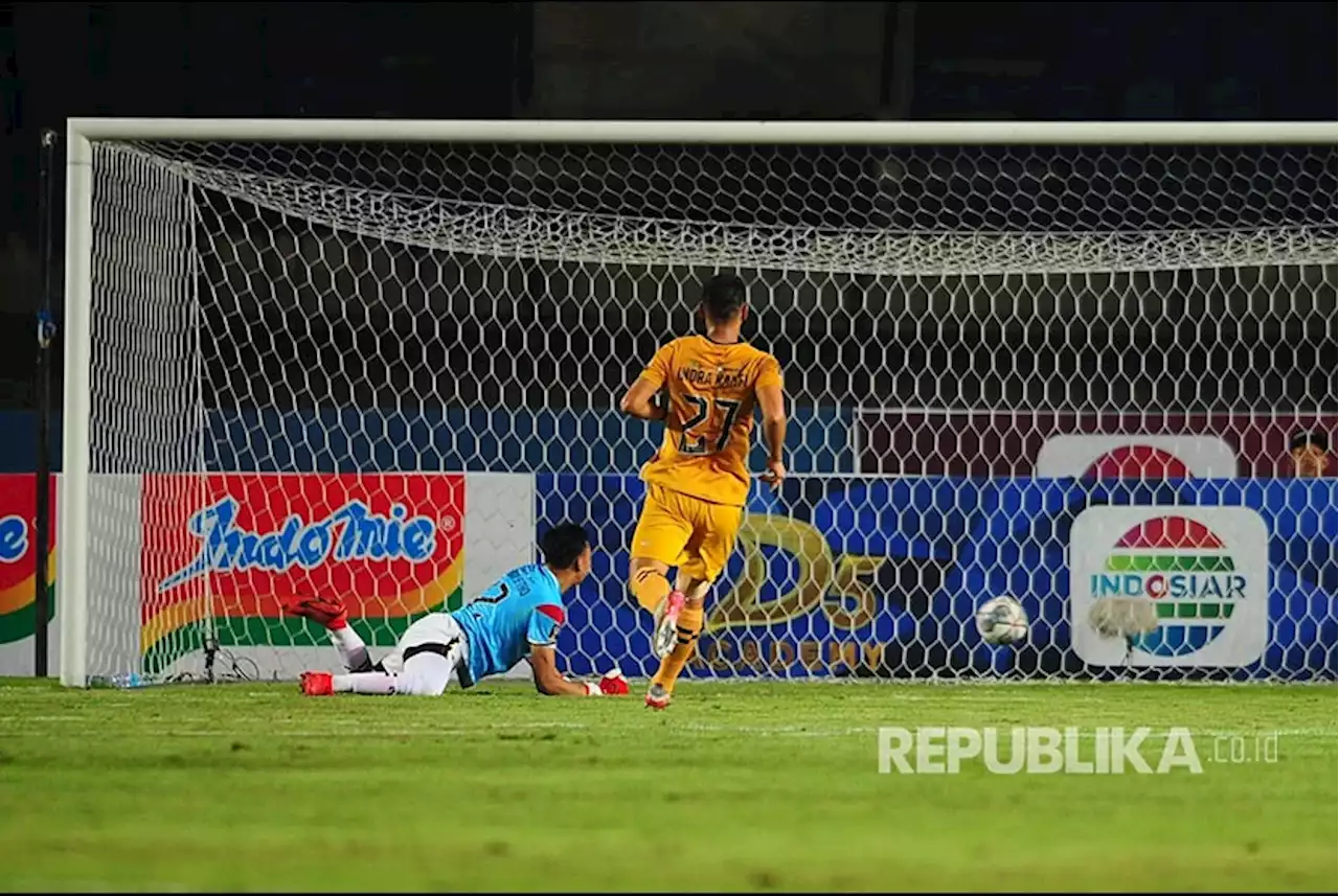 Kalahkan Bhayangkara FC 1-0, Persib Bandung Juara Grup C Piala Presiden |Republika Online