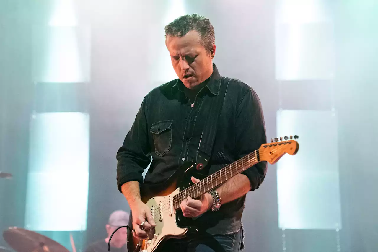 Jason Isbell Sets 2022 Ryman Residency With Guests Vagabon, Leyla McCalla