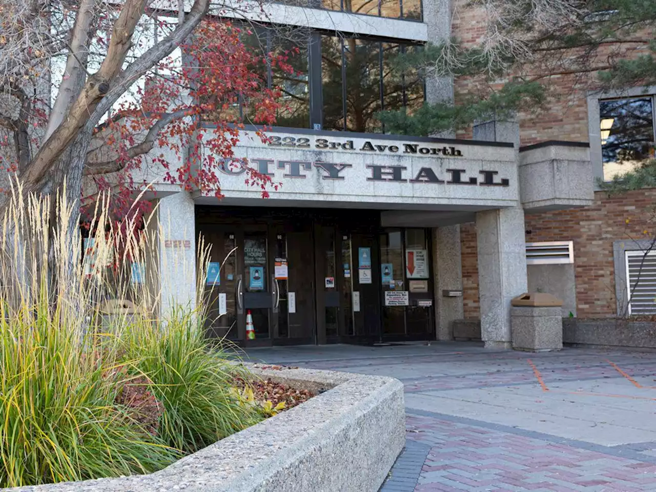 Tank: Saskatoon city hall's $280,000 janitor will resonate for a while